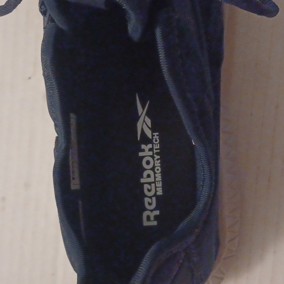 New Athletic Work Shoes - Reebok - Size 6.5 W (Men) - Picture 8 of 14